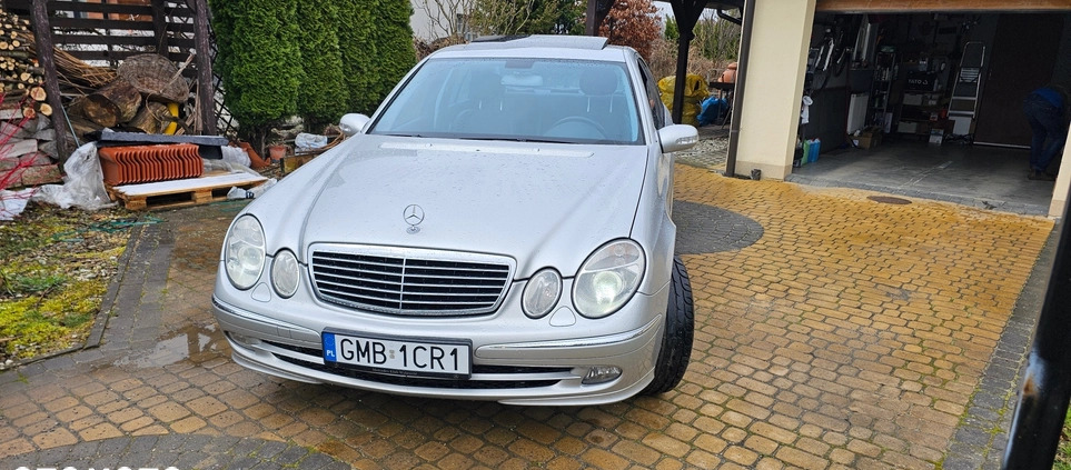 Mercedes-Benz Klasa E cena 29000 przebieg: 243000, rok produkcji 2004 z Zagórz małe 466